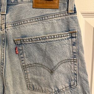 Levi's Women’s Baggy Dad Jean